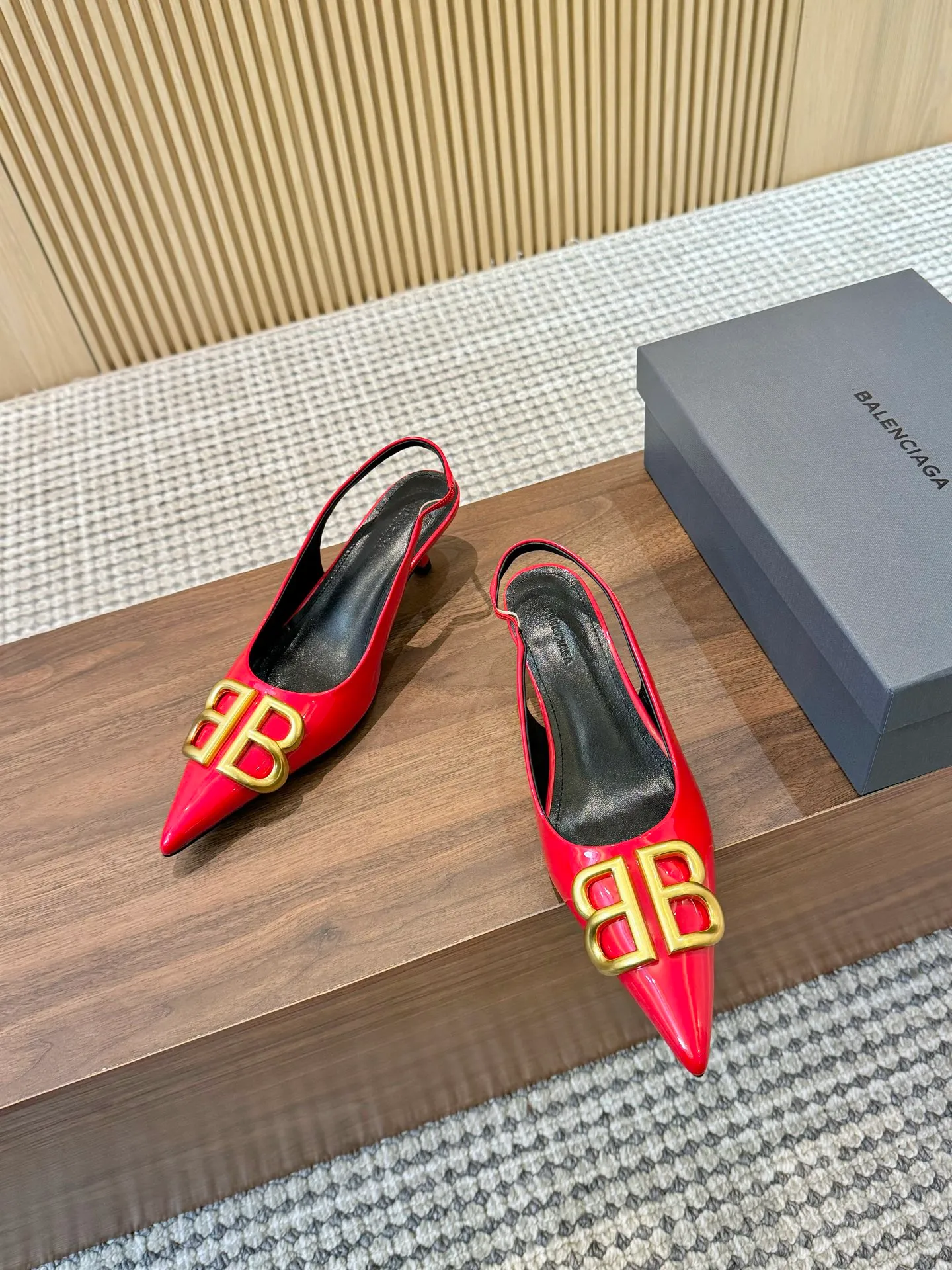 👟👟Ex-factory price 420👟👟 Genuine leather sole +30 BALENCIAGA 25th spring and summer new products Code number: 35-42